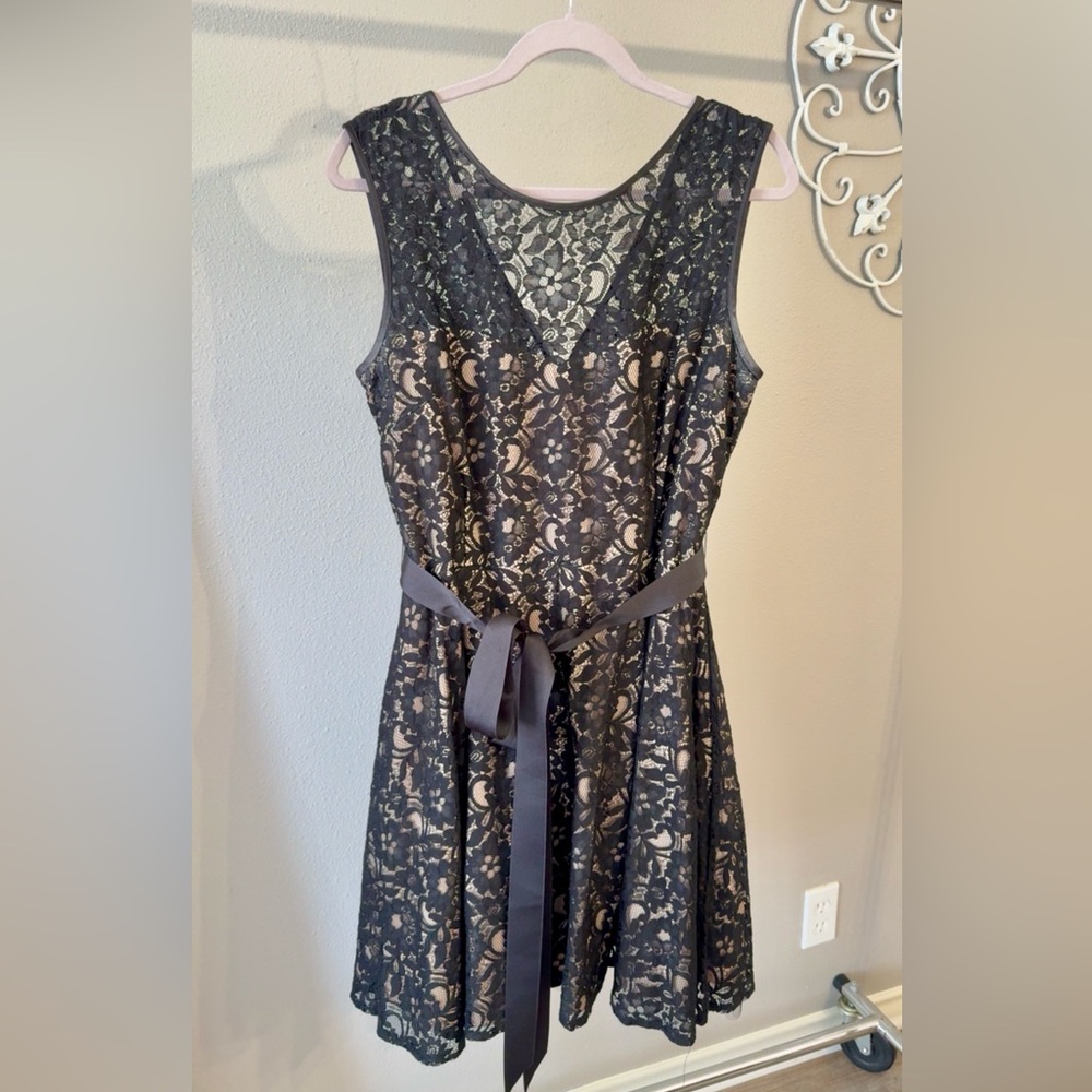 Elegant Black Lace Dress with Bow